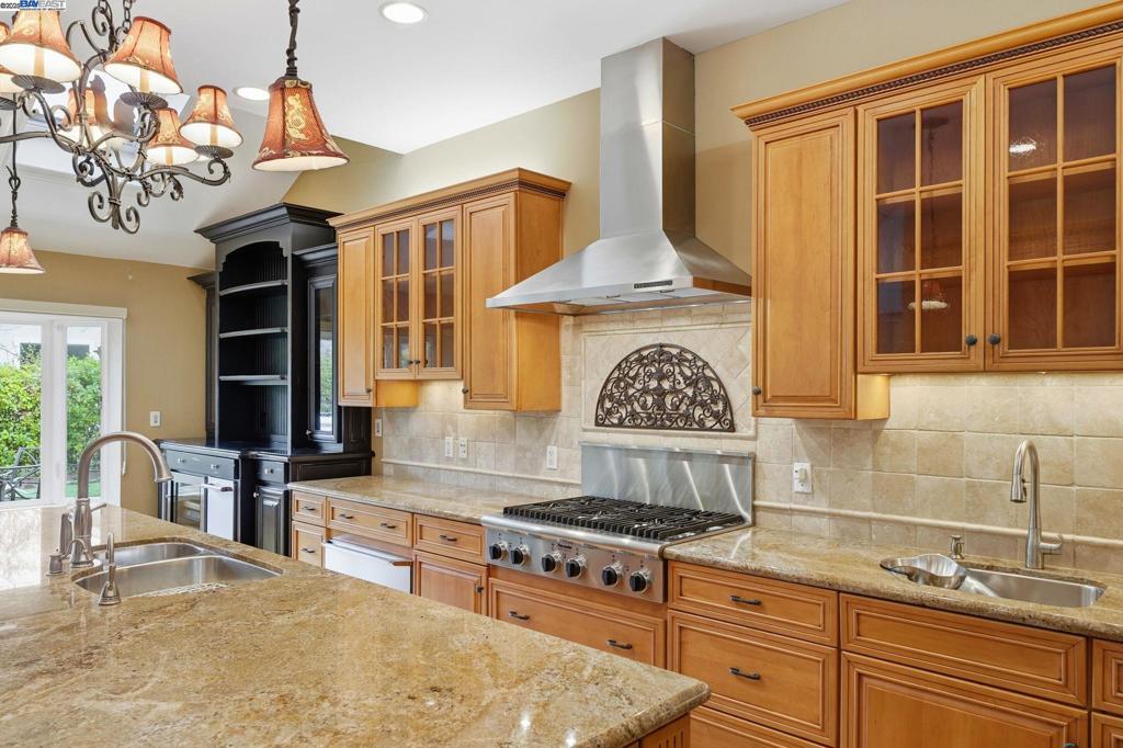 OAKRIDGE - Residential