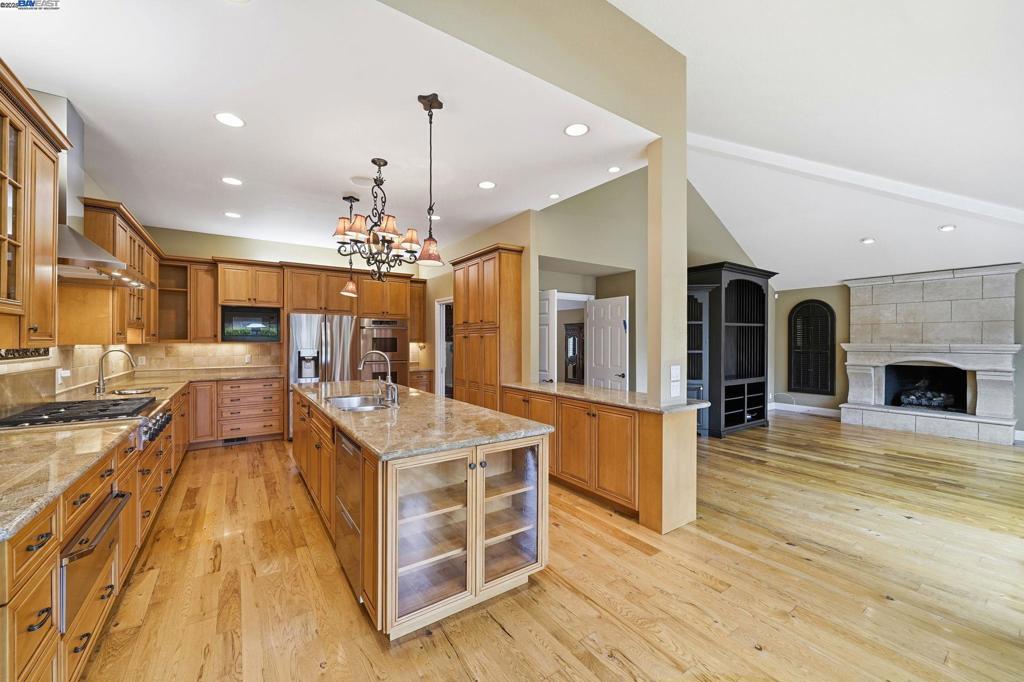 OAKRIDGE - Residential