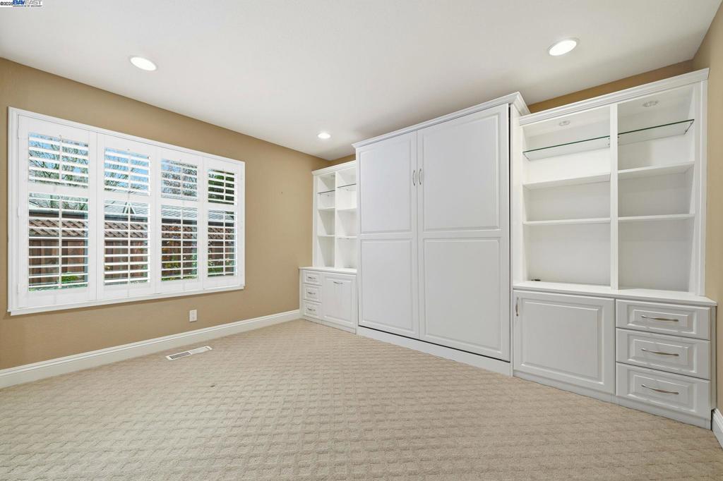 OAKRIDGE - Residential