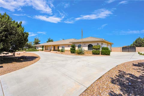 Photo of 7091 Coriander Trl, Oak Hills, CA 92344 (MLS # HD26160488)