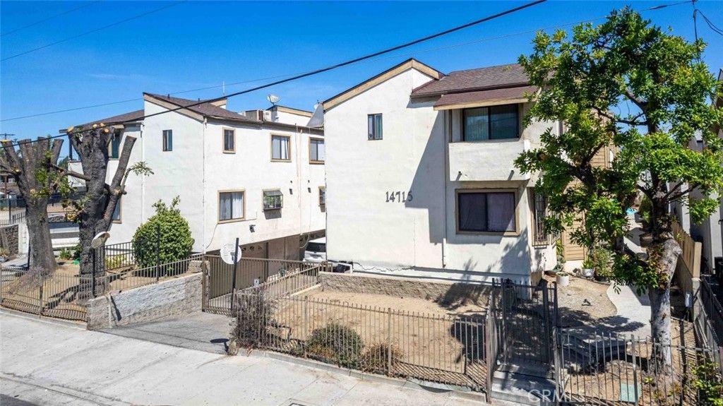 Photo of 14715 Saticoy Street #13, Van Nuys, CA 91405 (MLS # GD25190189)
