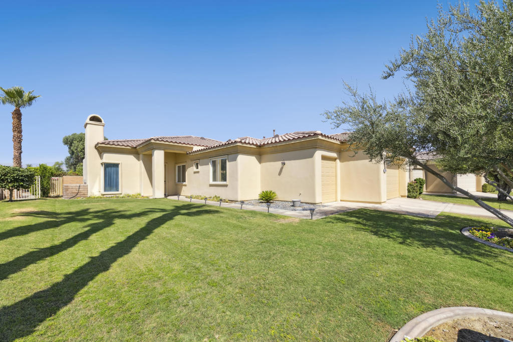 42533 Capri Drive