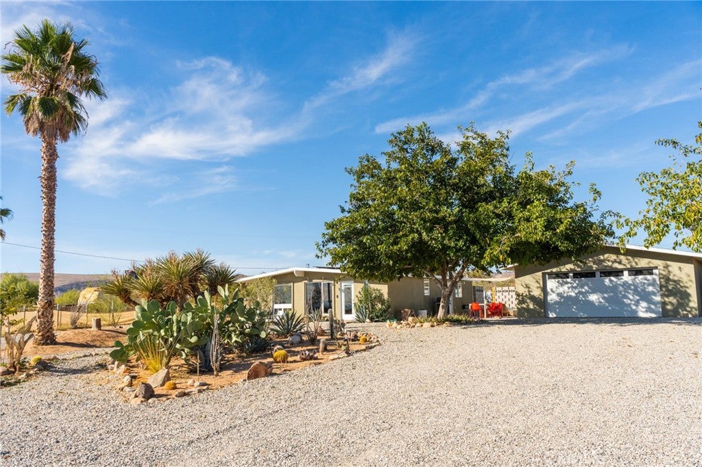 828 Cherokee Trail