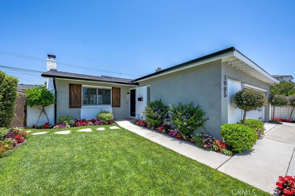 1005 Driftwood Avenue