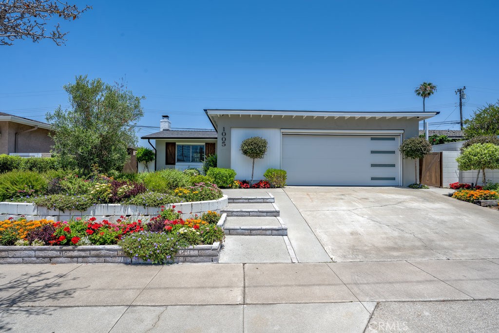 1005 Driftwood Avenue