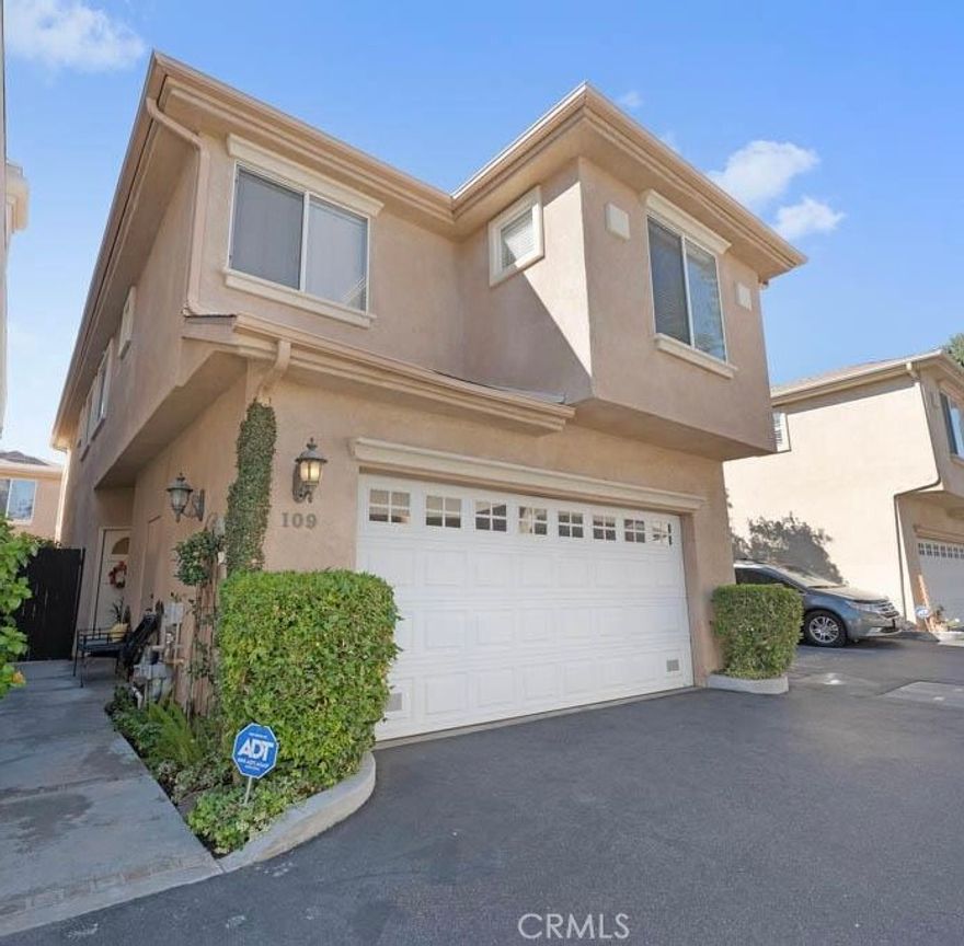Completely upgraded Cedar Woods townhome offering 3 bedrooms, 2.5 bathrooms, plus a bonus loft/office area, totaling 1,748sq.ft. of living space! New laminate flooring welcomes you home into your large open concept living space!  Upgraded kitchen opens to the dining and living room!  Upstairs there are 3 bedrooms and 4th bonus space that can be used as office, play room or upstairs den!  The primary suite offers a walk in closet plus a marble shower and dual sinks! The secondary bedrooms share an upgraded marble bathroom!  The home offers recessed lighting, laminate flooring throughout, backyard patio, wash and dryer hook ups in private garage and solar!  The property is detached and in a quaint community in Chatsworth, near restaurants and freeway access!