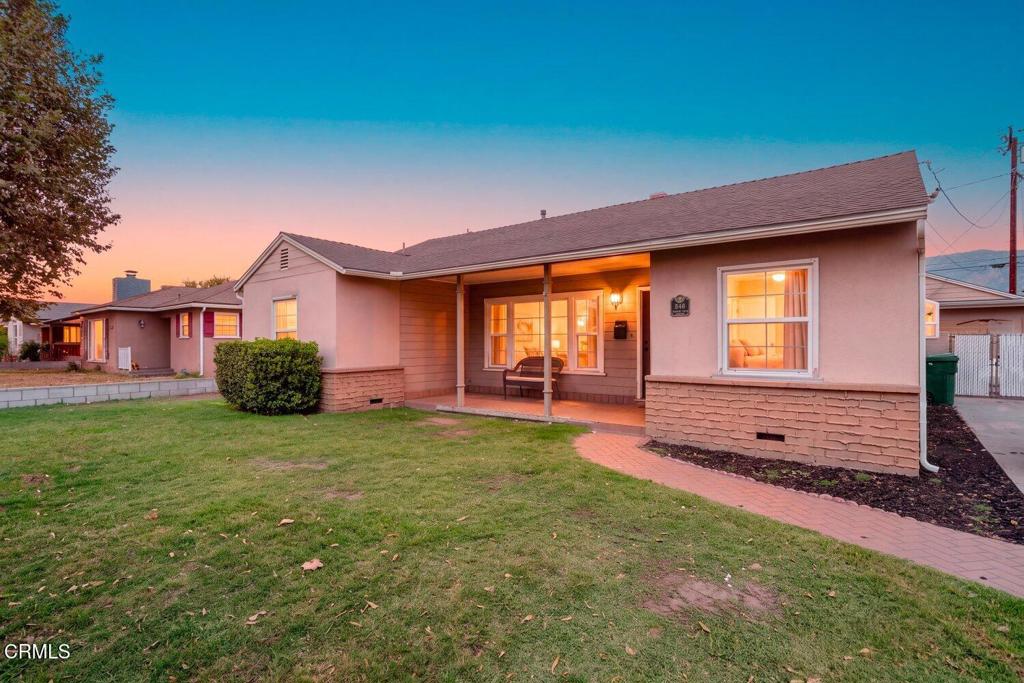 546 E Country Club Lane