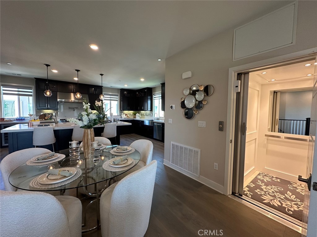 Parasol Park - Residential