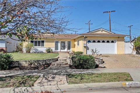Photo of 22615 Fern Ave, Torrance, CA 90505 (MLS # SB26051088)