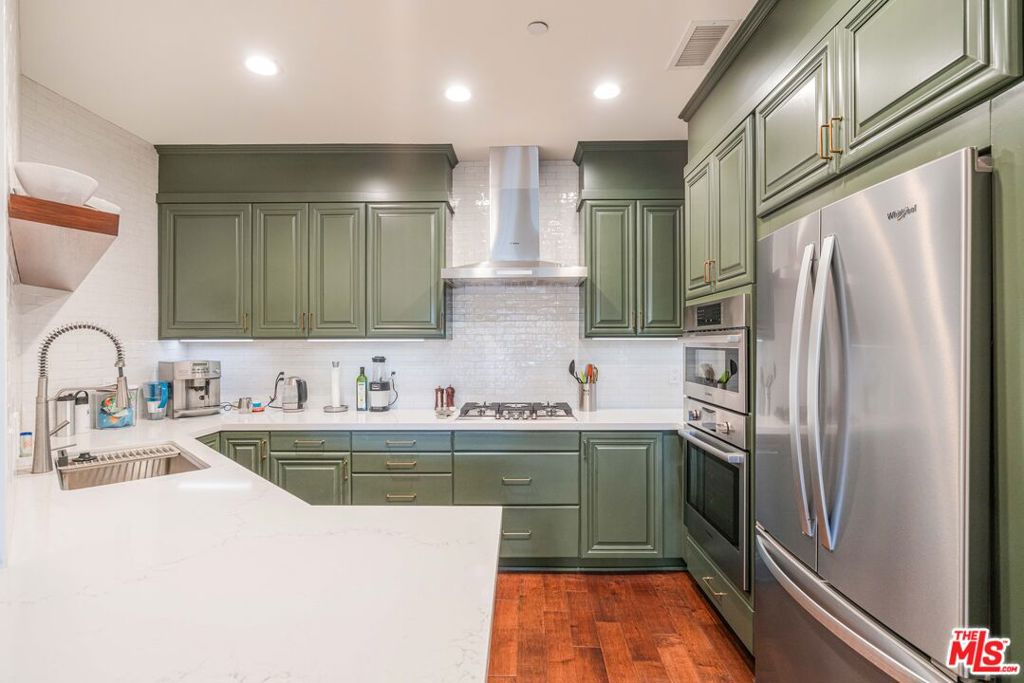 5935 Playa Vista Drive 407