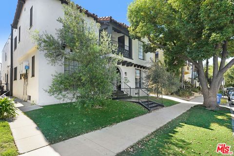 Photo of 418 N Stanley Avenue #418 1/2, Los Angeles, CA 90036 (MLS # 26652511)