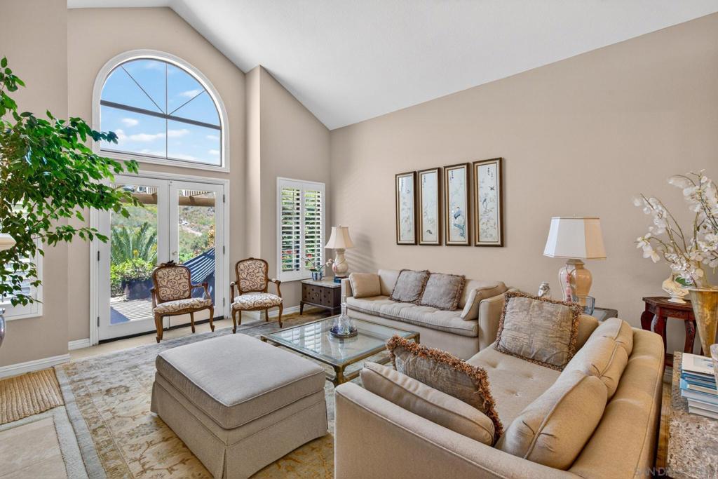2370 Vista Valley
