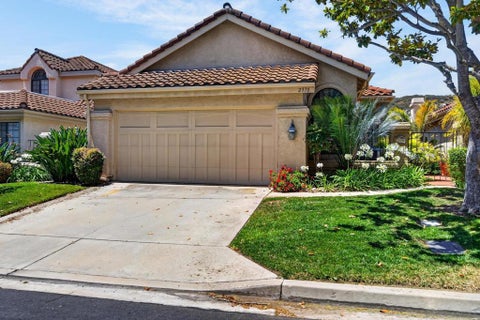 Photo of 2370 Vista Valley LN, Vista, CA 92084 (MLS # 260014029SD)