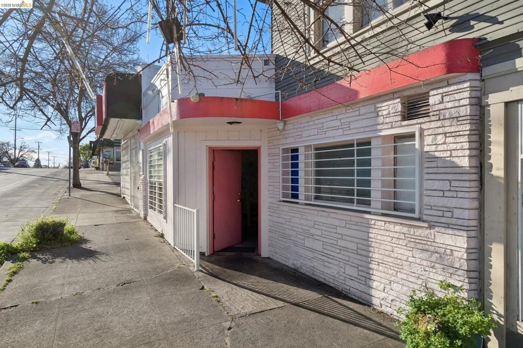 Photo of 3558 Maple Ave Ave, Oakland, CA 94602 (MLS # 41128305)
