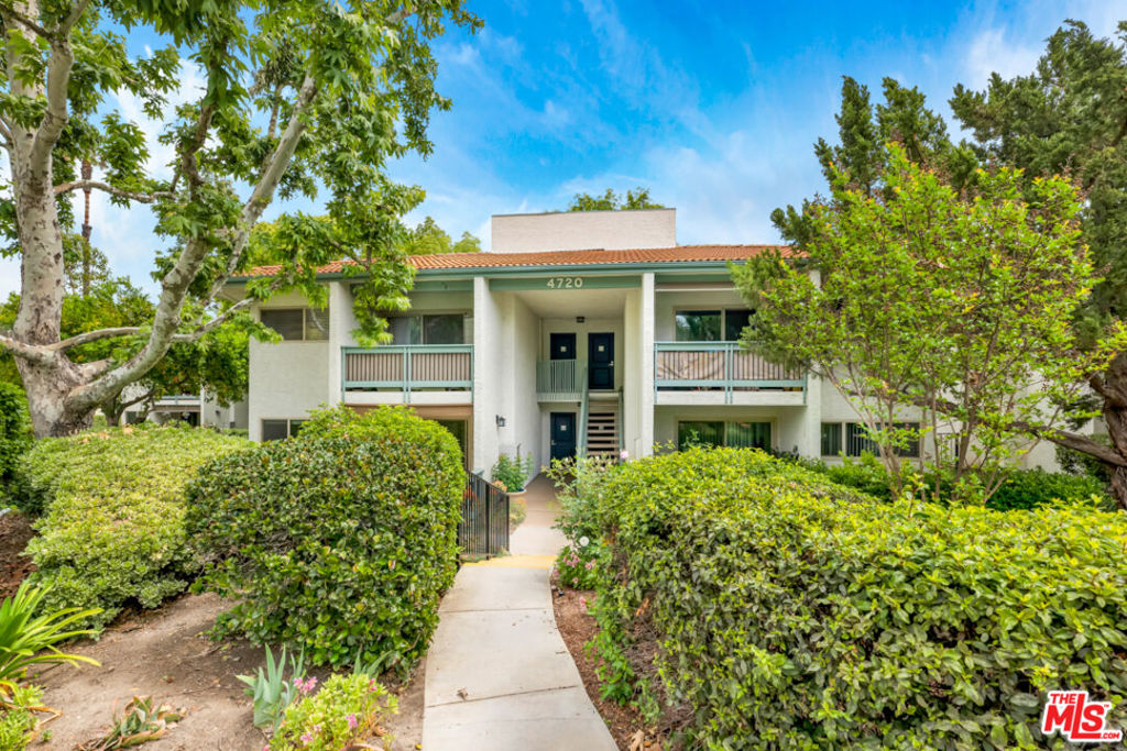 Properties 3 4720 Park Granada 209