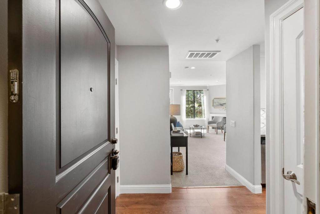 618 Walnut Street 403