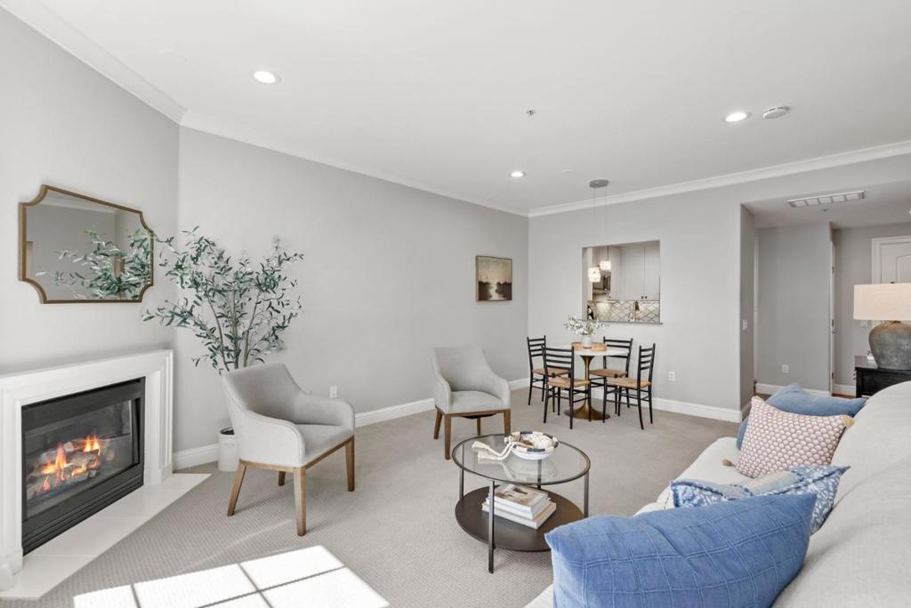 618 Walnut Street 403