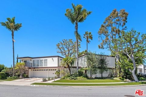 Photo of 6505 S Halm Avenue, Los Angeles, CA 90056 (MLS # 26646449)
