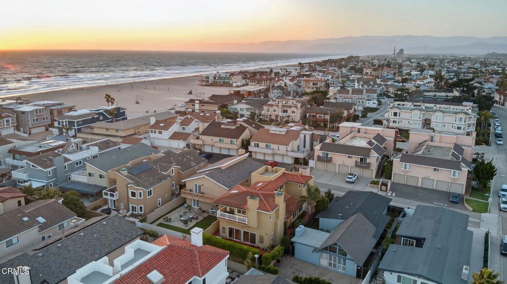 Oxnard, California, 93035, United States, 5 Bedrooms Bedrooms, ,4 BathroomsBathrooms,Residential,Active,2033346