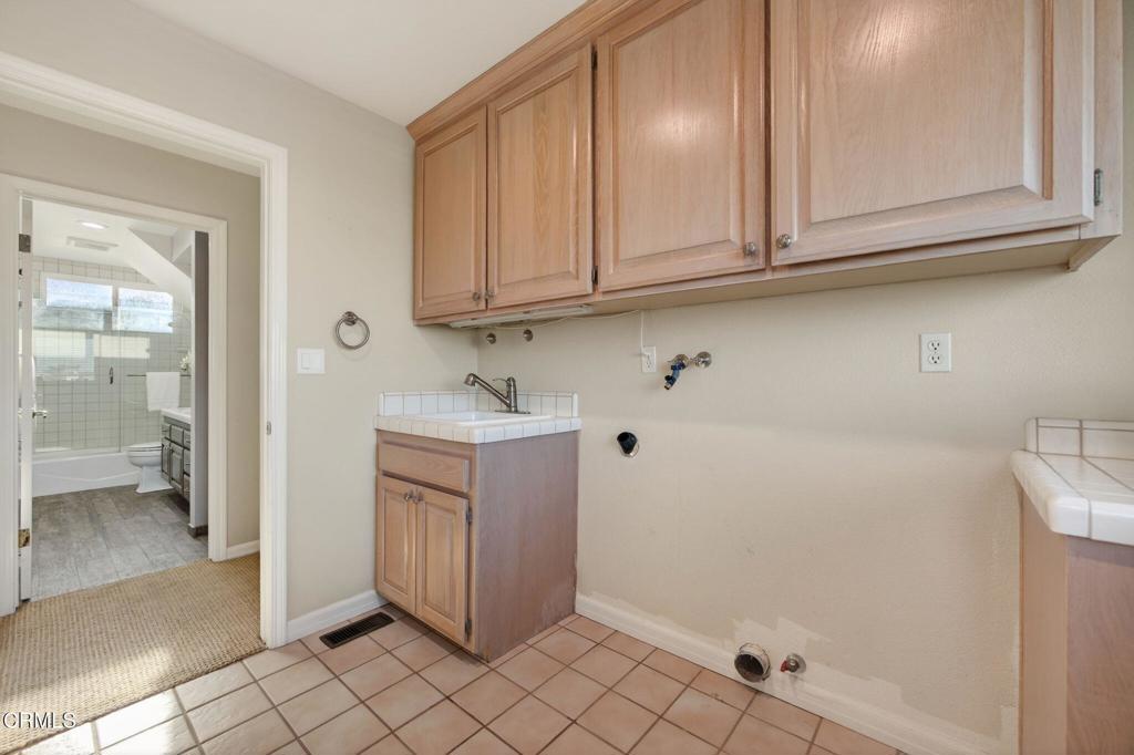 Oxnard, California, 93035, United States, 5 Bedrooms Bedrooms, ,4 BathroomsBathrooms,Residential,Active,2033346