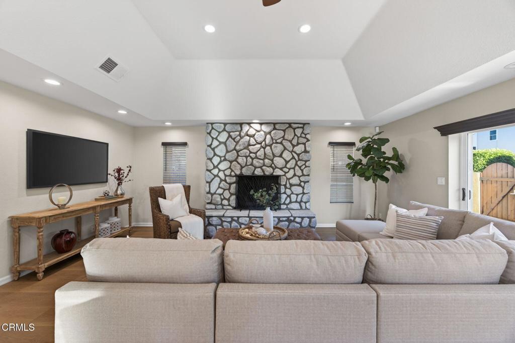 Oxnard, California, 93035, United States, 5 Bedrooms Bedrooms, ,4 BathroomsBathrooms,Residential,Active,2033346