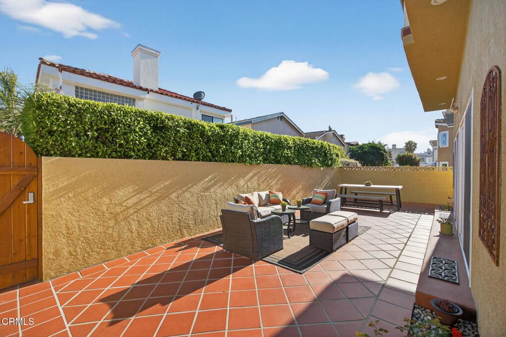 Oxnard, California, 93035, United States, 5 Bedrooms Bedrooms, ,4 BathroomsBathrooms,Residential,Active,2033346