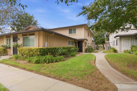 Photo of 2069 N Avenida Refugio #2, Simi Valley, CA 93063 (MLS # 226004485)