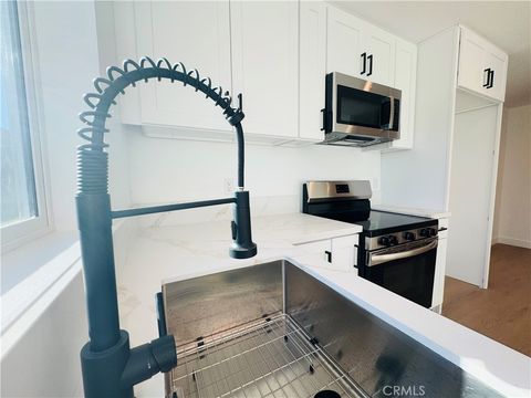 Photo of 6860 Aura Avenue, Reseda, CA 91335 (MLS # SR25275517)