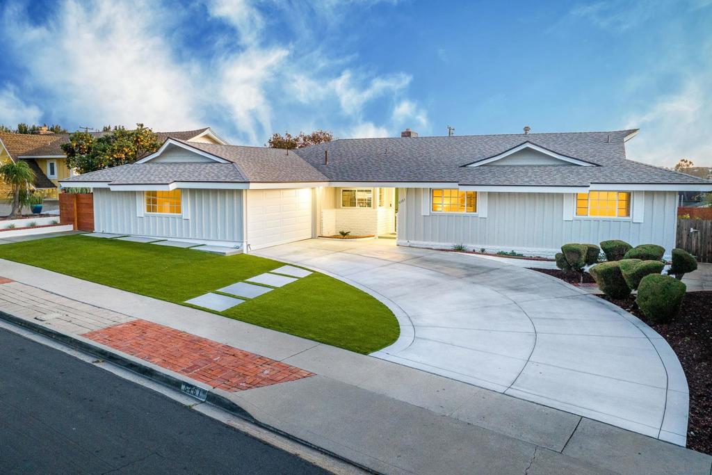 6161 Del Cerro Blvd.