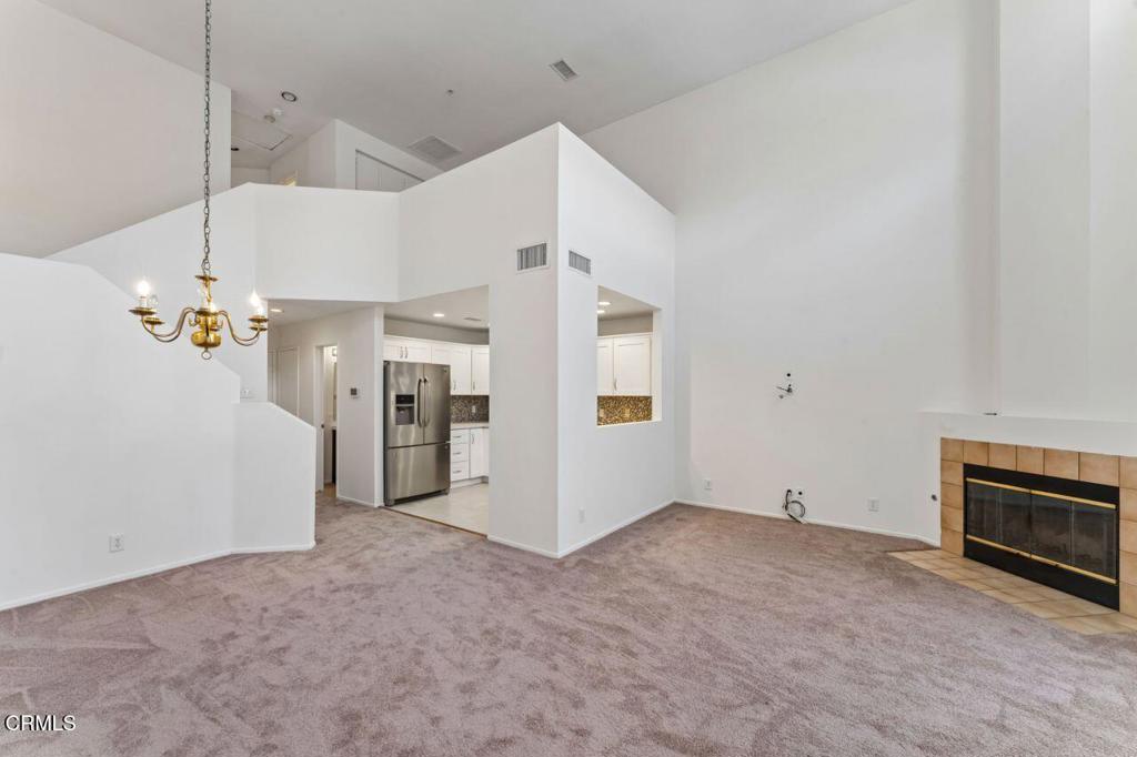 727 Kingfisher Way