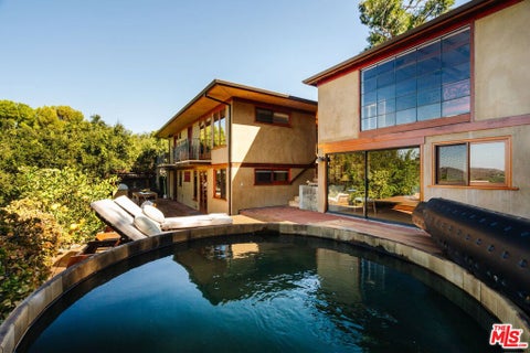 Photo of 21071 Waveview Drive, Topanga, CA 90290 (MLS # 26986285)