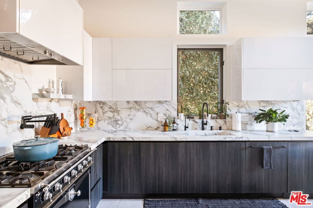 Photo of 3087 Passmore Drive, Los Angeles, CA 90068 (MLS # 25532925)