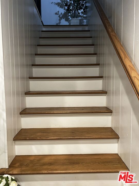 22572 Colorado River Drive