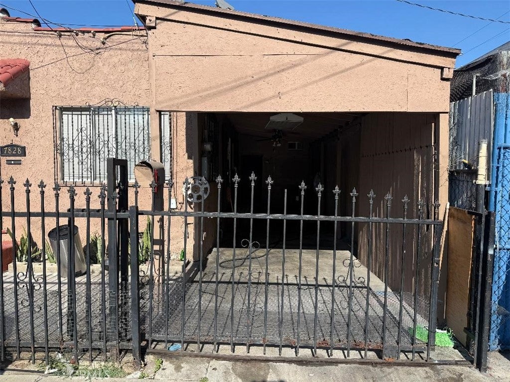 Photo of 7828 Bell AVE, Los Angeles, CA 90001 (MLS # DW26174427)