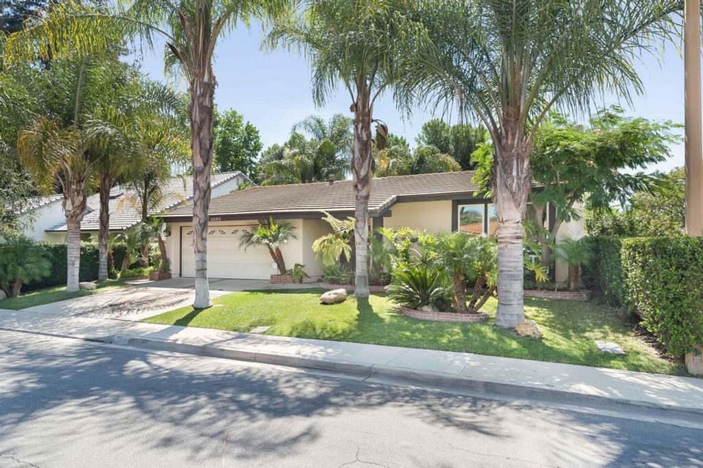 listing image 130726906561263281419