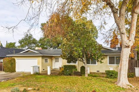 Photo of 20161 Cherry Lane, Saratoga, CA 95070 (MLS # ML82029721)