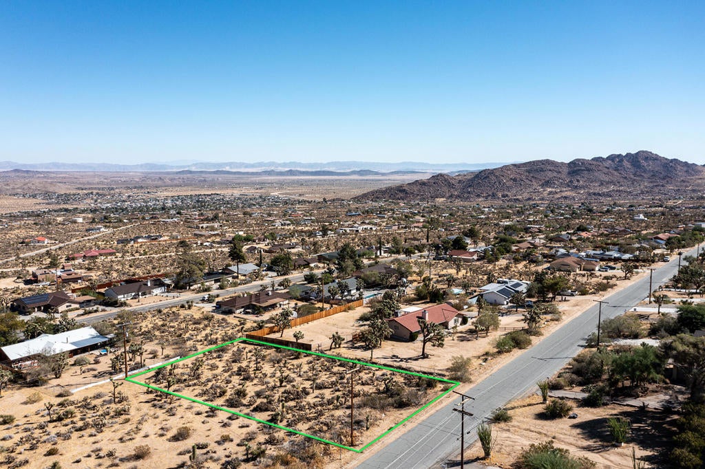 207 Sandalwood Trail