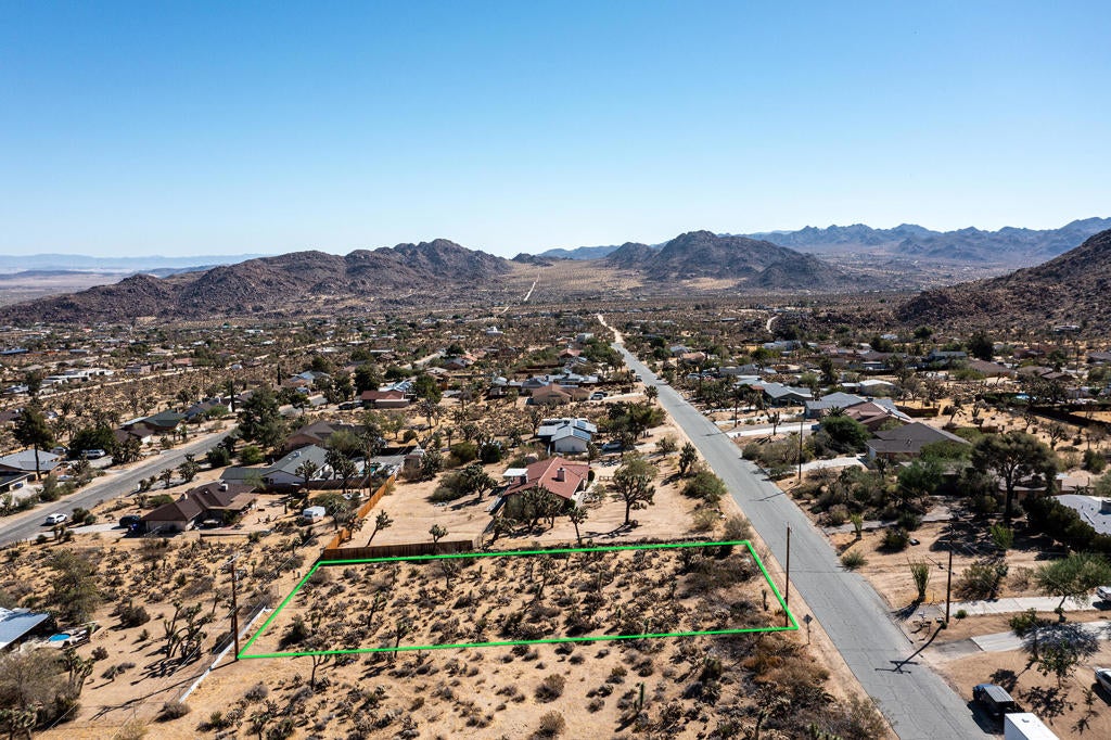 207 Sandalwood Trail