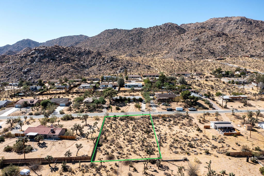 207 Sandalwood Trail