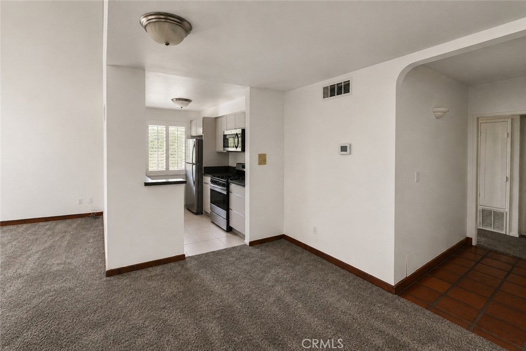 5255 Bellingham 5