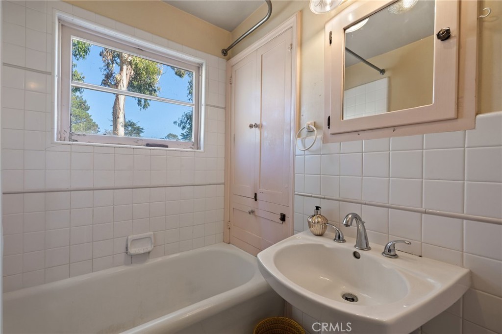 Moonstone Beach(450) - Residential