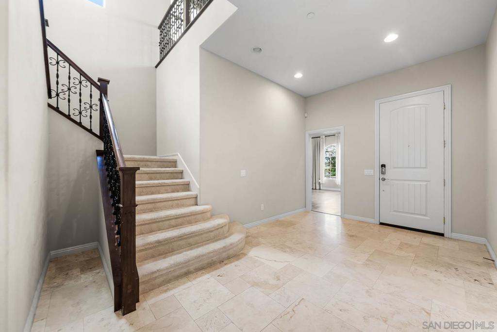 1797 Santa Christina Ave