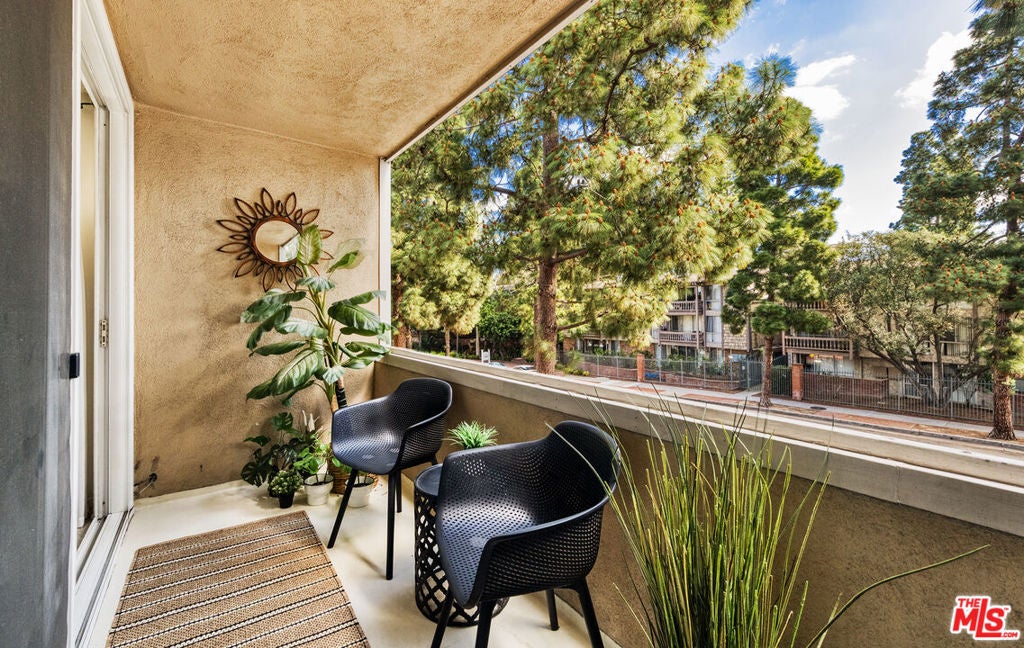 6405 Green Valley Circle