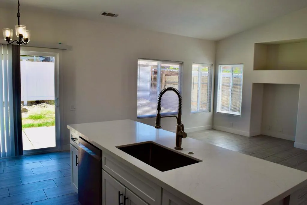 Thousand Palms, California 92276, United States, 4 Bedrooms Bedrooms, ,2 BathroomsBathrooms,Residential,Active,210005