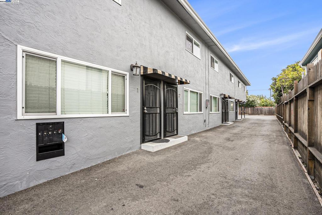 DOWNTOWN SAN LEA - Residential Income