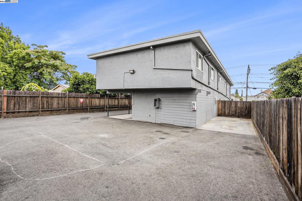 DOWNTOWN SAN LEA - Residential Income