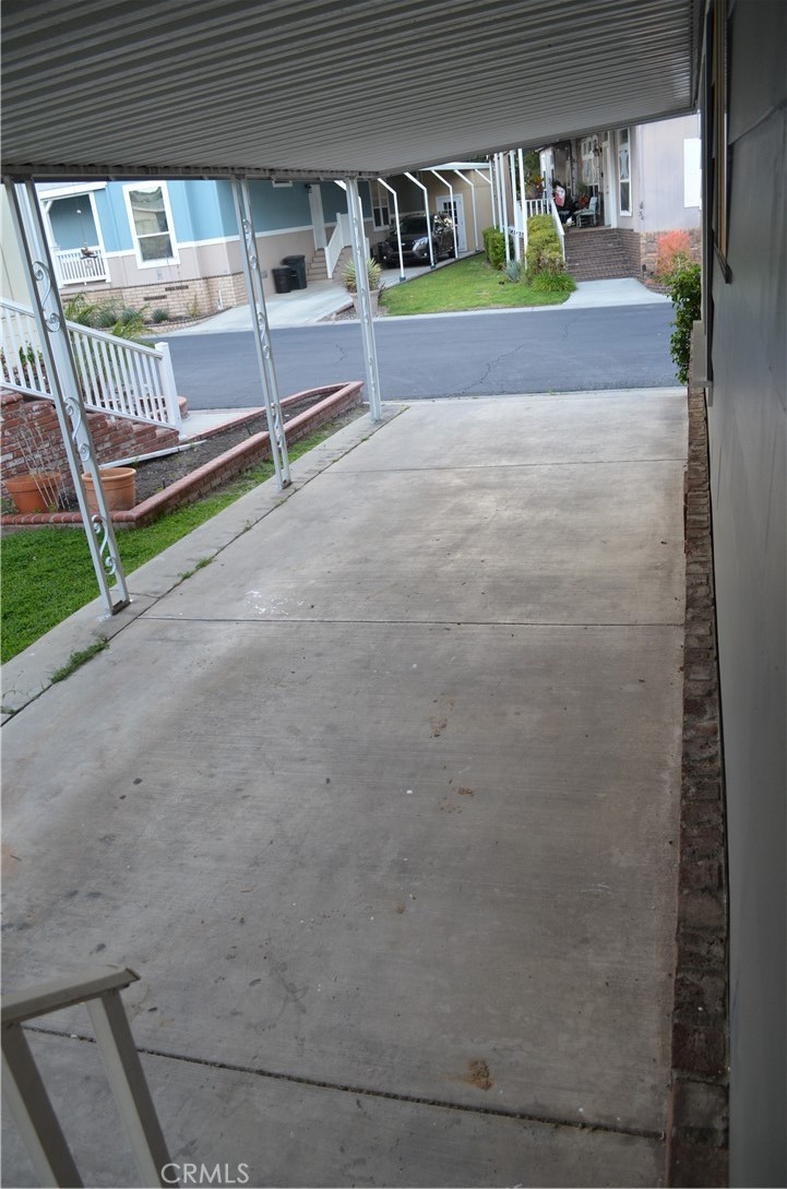 24001 Murilands Boulevard 25
