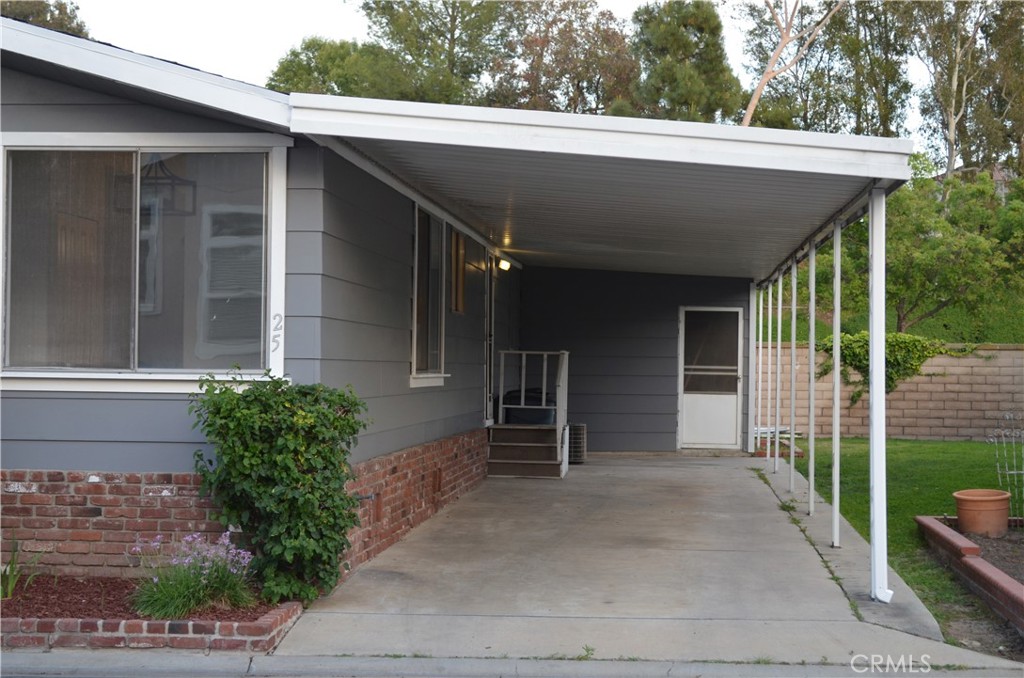 24001 Murilands Boulevard 25