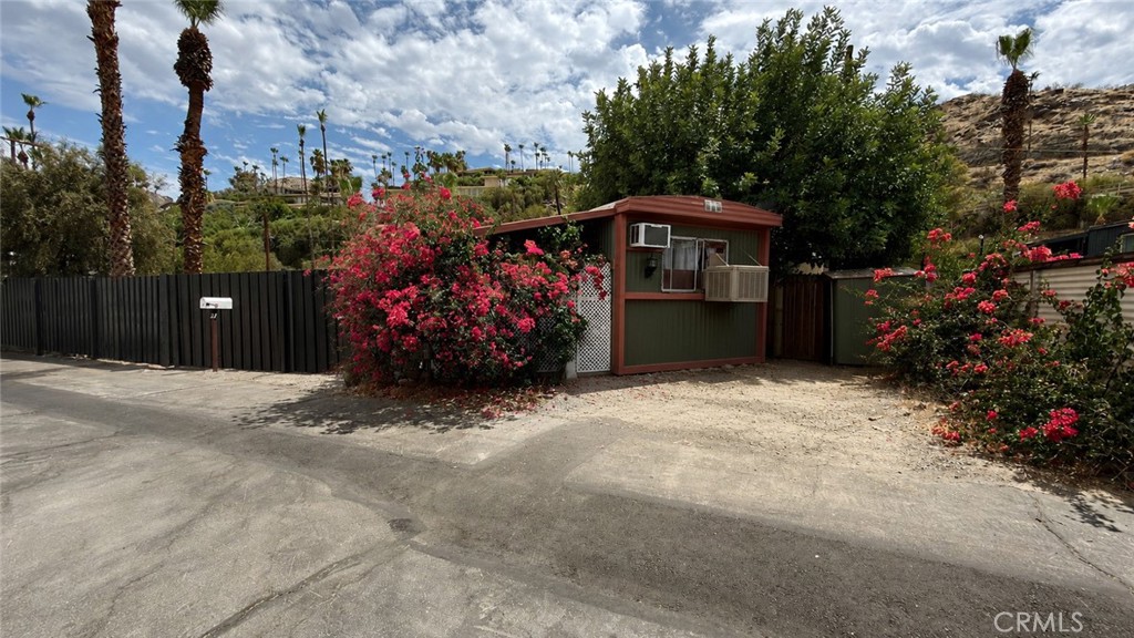27 Jupiter st