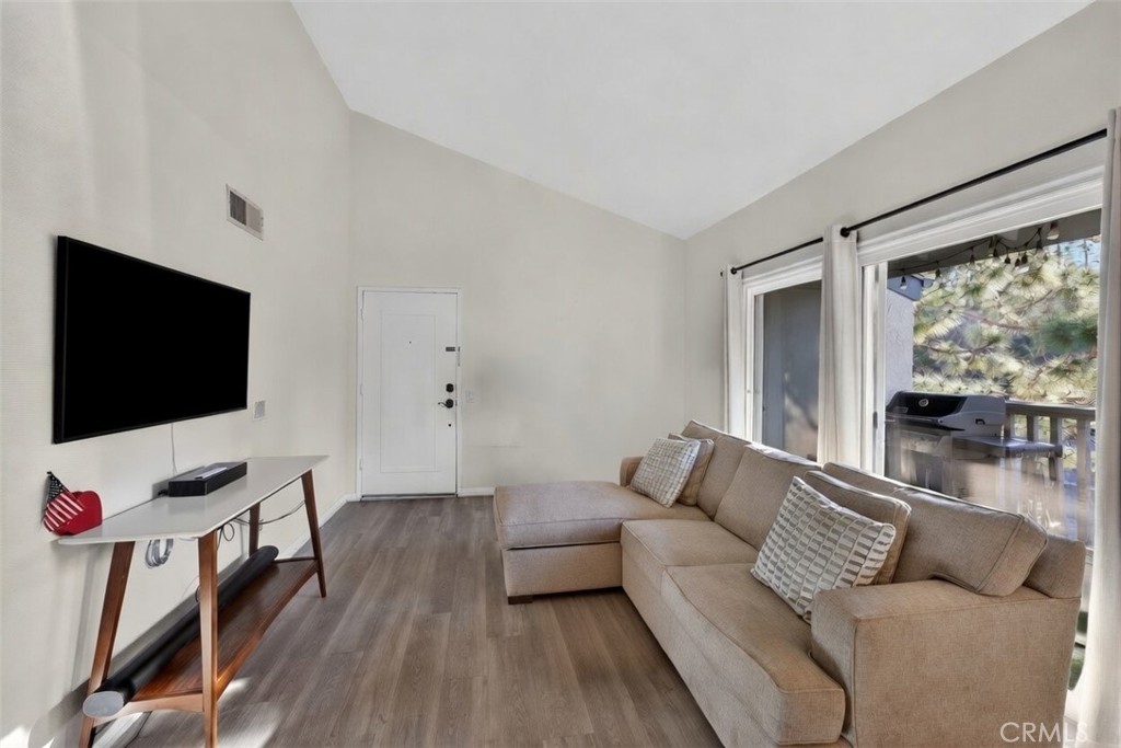 1627 Brea Boulevard